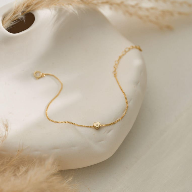 Bracelet personnalisé avec initiale en forme de cœur